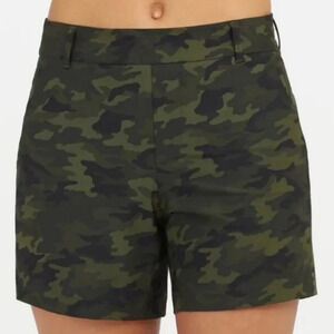 SPANX Pull On Stretch Sunshine 6” Shorts Size 3XL Green Camo Athletic NWT